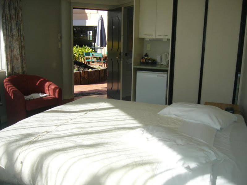 Aloha Lodge Beachside Accommodation Nelson Exterior photo